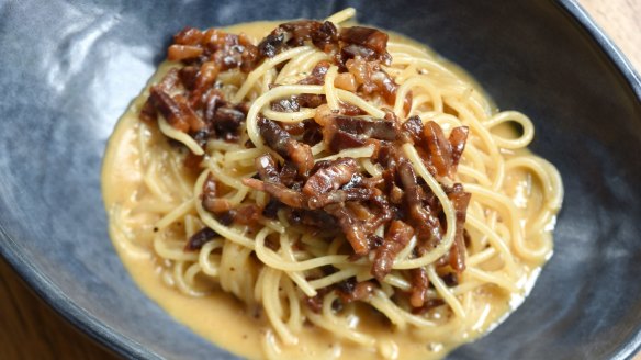 Spaghetti carbonara by Mitch Orr.