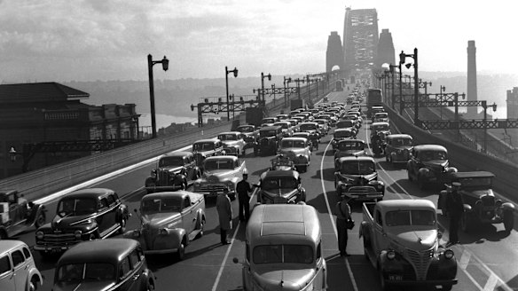 Traffic on the Sydney Harbour Bridge, 1948. 