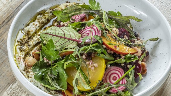 Beets and peaches salad.