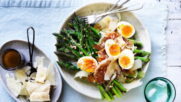 Boiled eggs are a great filler for the hungry.