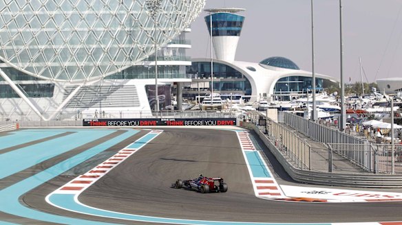 2014 Formula 1 Etihad Airways Abu Dhabi Grand Prix.
