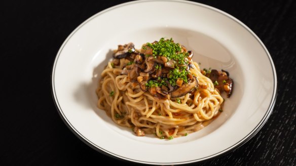 Vegetarian-friendly dan dan noodles sub in mushrooms for pork.