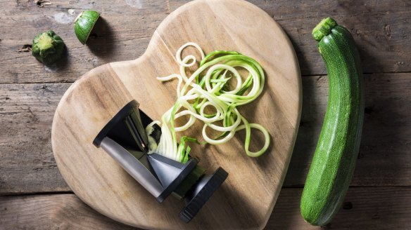 Spiraliser and zucchini noodles. 