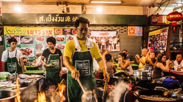 Continue your street food quest in Chinatown, which will transport you from Bangkok to Beijing. 