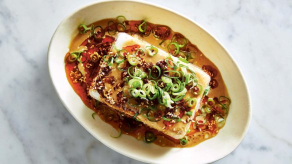 Ready in a flash: Tofu with sesame, garlic and chilli oil.