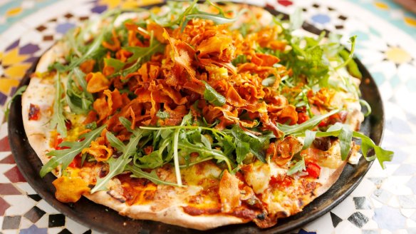 Moroccan pizza (marrakizza).