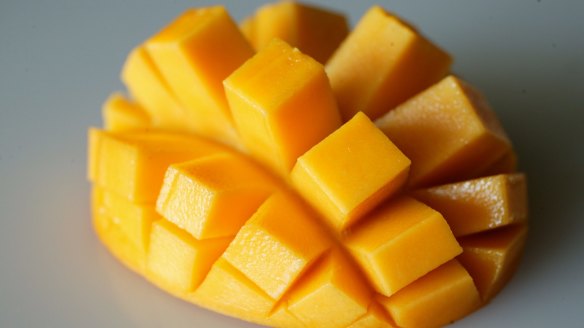 How to cut a mango.