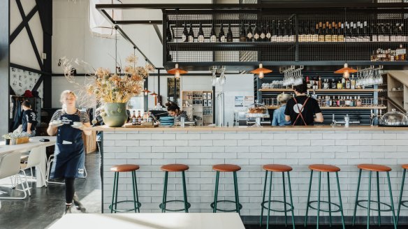 Flinders Wharf is Flinders Island's new foodie hub.