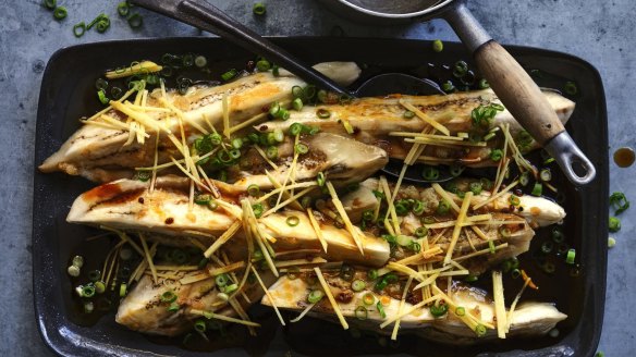 Steamed eggplant with fragrant oil.