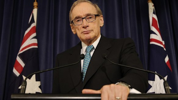 Former NSW Premier Bob Carr is backing calls for ice rooms