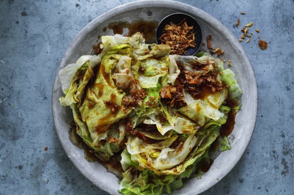 Lettuce with oyster sauce.