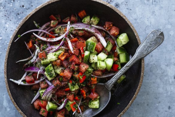 Choban salatasi (shepherd's salad).