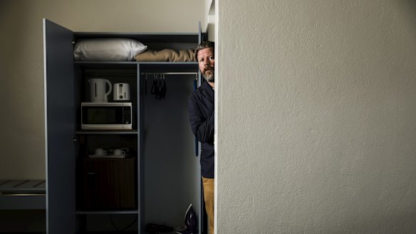 Comedian Tim Ross' new show is a celebration of the Australian motel.