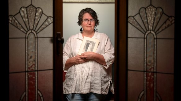 Amanda Collins is fighting for assisted dying laws in memory of her father.