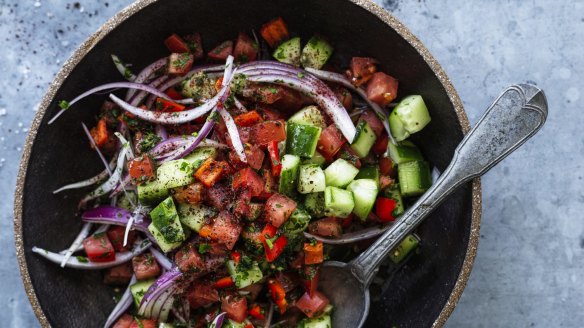 Choban salatasi (shepherd's salad).