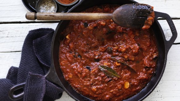 Tomato-based sauces are a good way to get a lycopene fix. 
