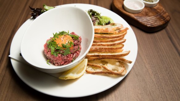 Steak tartare is served 'til 2.30am.