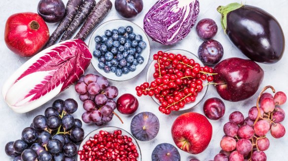 Purple and red coloured fruits and vegetables are high in polyphenol. 