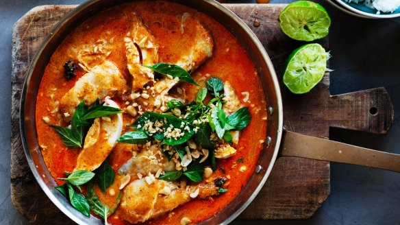 Quick red curry of chicken.