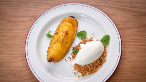 Grilled pineapple and pecan crumble.