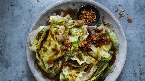 Lettuce with oyster sauce.