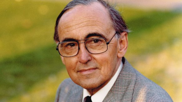 'Rocky' McEwin, health reformer and head of NSW Health Commission