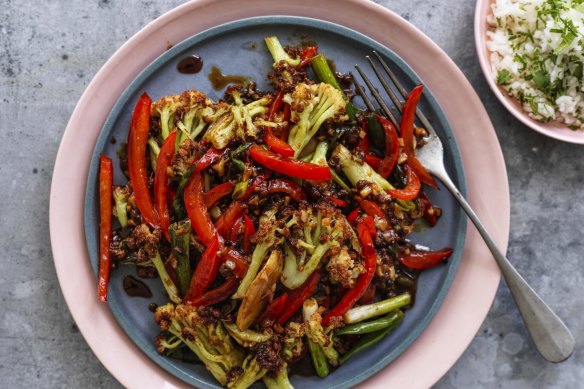 Stir-fried cauliflower with Sichuan pepper.