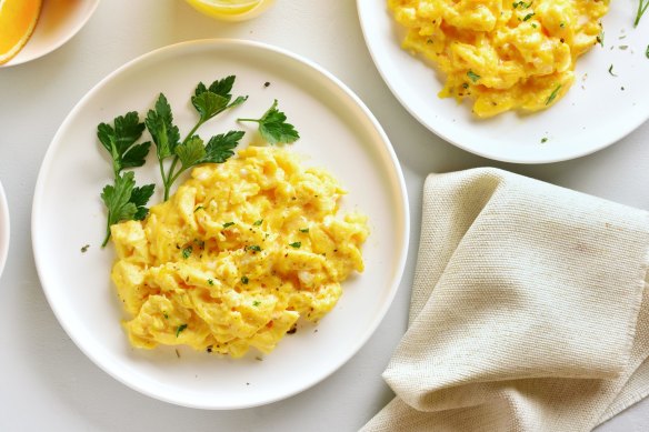 Up your egg game with these smart strategies for a good scramble.