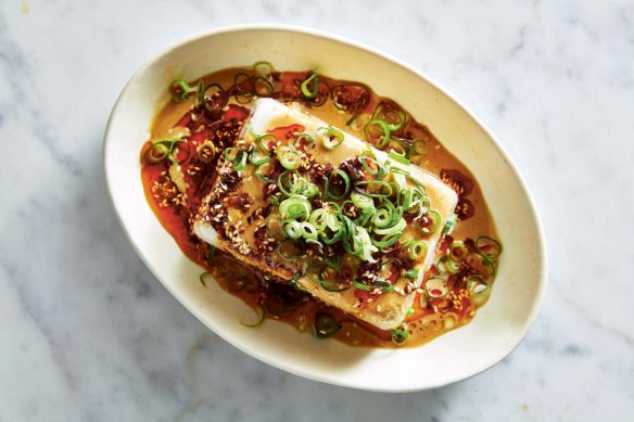 Ready in a flash: Tofu with sesame, garlic and chilli oil.