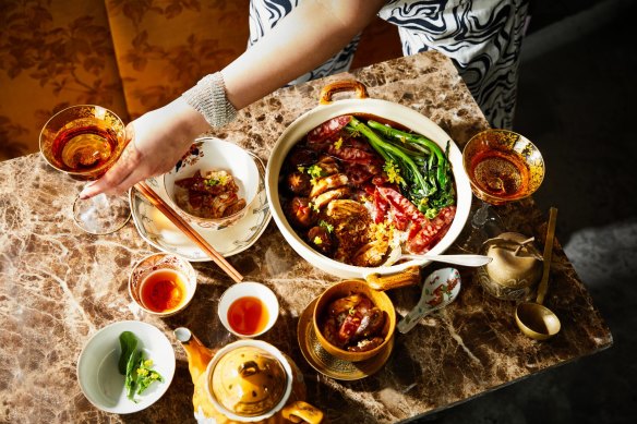 Claypot rice with chicken and choy sum.