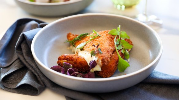 Must-order toasty: Mozzarella in carrozza.