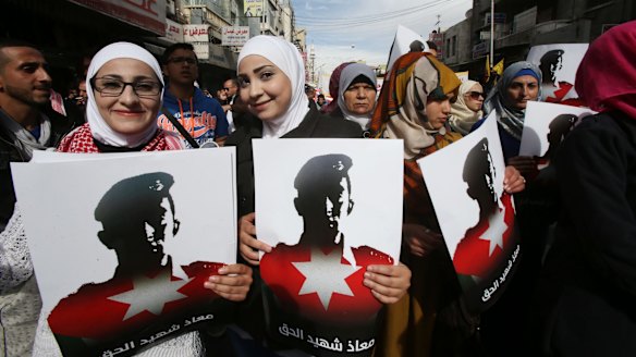 Islamic State claims hostage US aid worker was killed by Jordan air strike