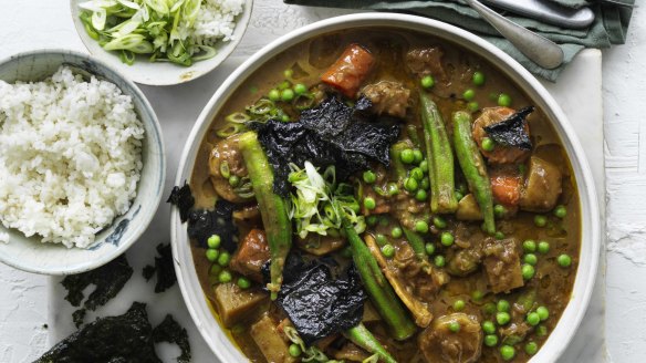 Japanese-style curry with okra, potato, peas and daikon.