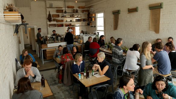 The tall ruckman likes Tall Timber cafe in Prahran.