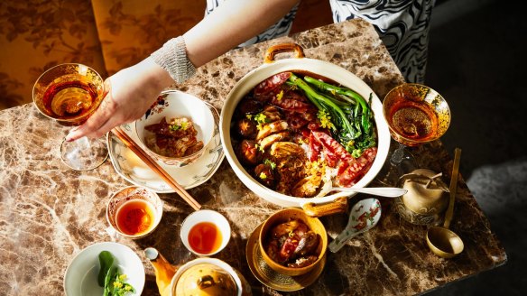 Claypot rice with chicken and choy sum.