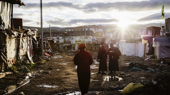 Living in a slum in the name of enlightenment