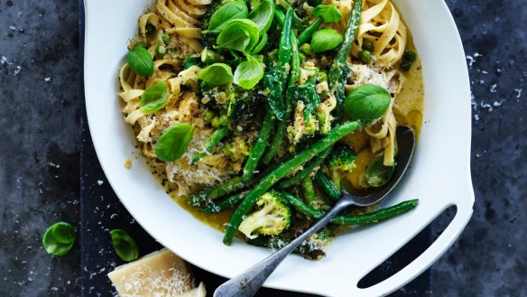 Green vegetable pasta primavera.