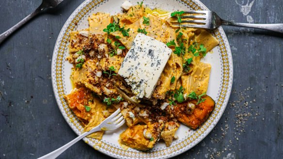 Creamy pumpkin soup meets pasta. 