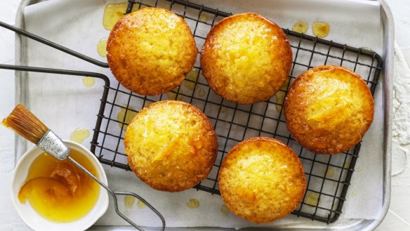 Butter and marmalade muffins.