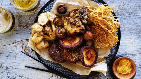 Beer-battered mushrooms with curry salt.