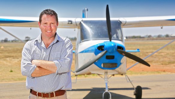 Member for Mallee Andrew Broad.