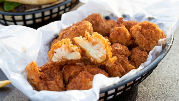 Deep-fried florets of cauliflower.  