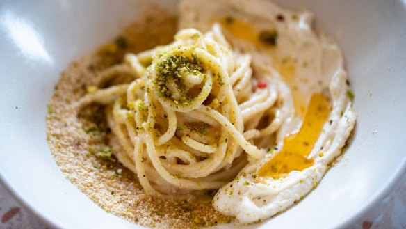 Spaghettone with whipped ricotta. 