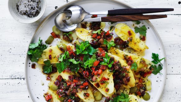 This dish uses the important Spanish technique of slowly cooking a sofrito – a simple mix of onion, garlic and capsicum.