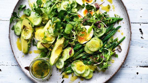 Green bean, egg and avocado salad makes a great low-carb meal. 