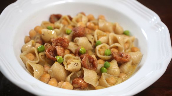 Ceci e tria, a Pugliese-inspired dish of chickpea pasta shells, chickpeas and crisp-fried pasta.