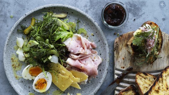 A ploughman's platter in salad form.