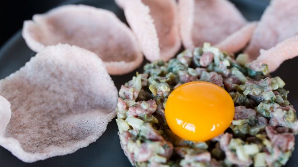 Habanero steak tartare with prawn crackers.