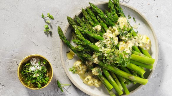 Asparagus with egg sauce and tarragon.