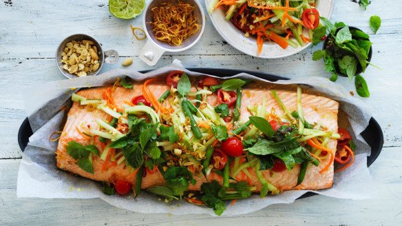 Salmon meets som tam salad.